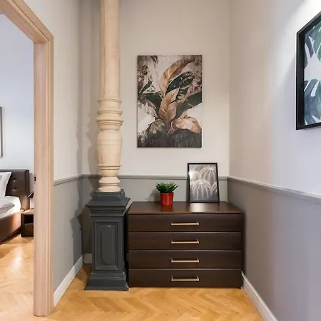 Lägenhet Superb 2br Flat - Amzei Square *