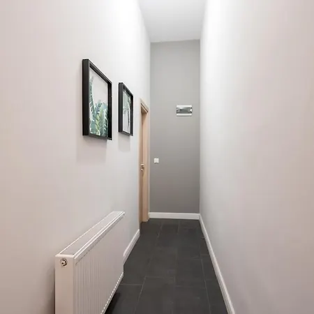 Superb 2br Flat - Amzei Square * Бухарест