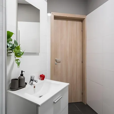 Superb 2br Flat - Amzei Square * Бухарест