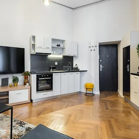 Superb 2br Flat - Amzei Square Apartment