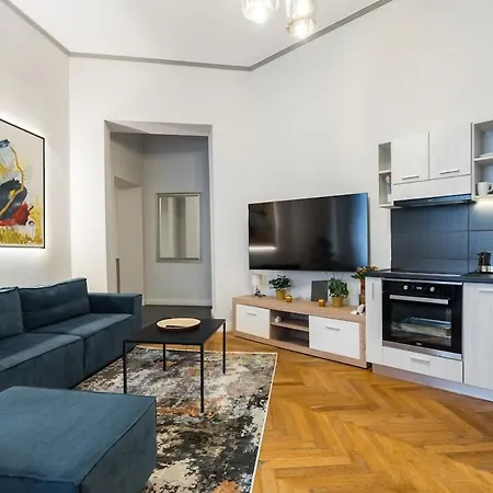Superb 2br Flat - Amzei Square Apartment