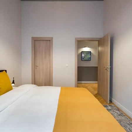 Superb 2br Flat - Amzei Square Apartment *