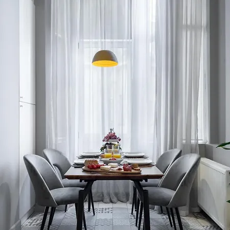 Superb 2br Flat - Amzei Square Apartment