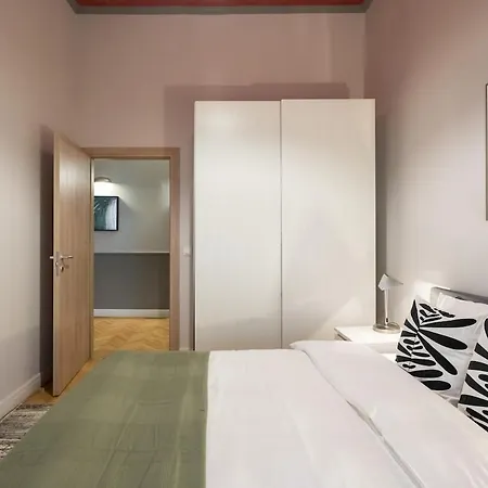 아파트 Superb 2br Flat - Amzei Square 부쿠레슈티
