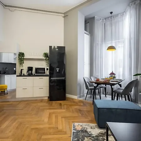 Superb 2br Flat - Amzei Square 부쿠레슈티
